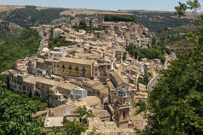 Baroque shades of Sicily (Noto, Modica and Ragusa day tour) - The guide factor: how much storytelling changes the whole day