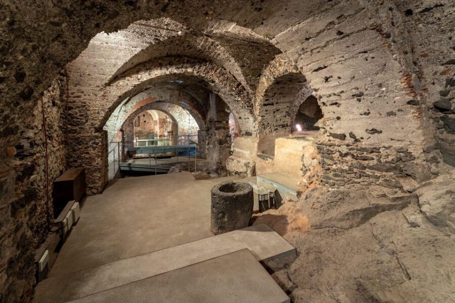 Benedictine Monastery of Catania - English Guided Tour - What the guide adds: clear English, humor, and smart context