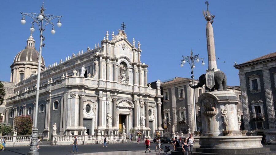Catania: City Highlights Walking Tour - Castello Ursino: the fortress that anchors the story