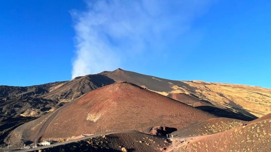Catania: Etna Sunset Tour with Pickup and Drop-off - Grotta dei Tre Livelli: what the cave visit adds to an Etna day