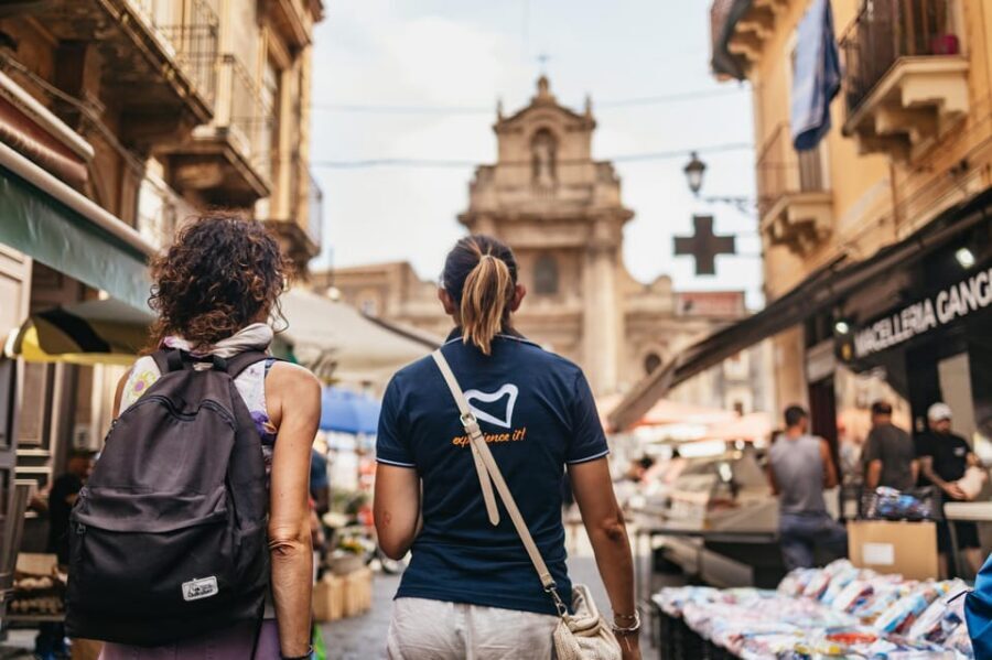 Catania: Guided Street Food Walking Tour - Villa Bellini and the Roman amphitheater before the sweet finish