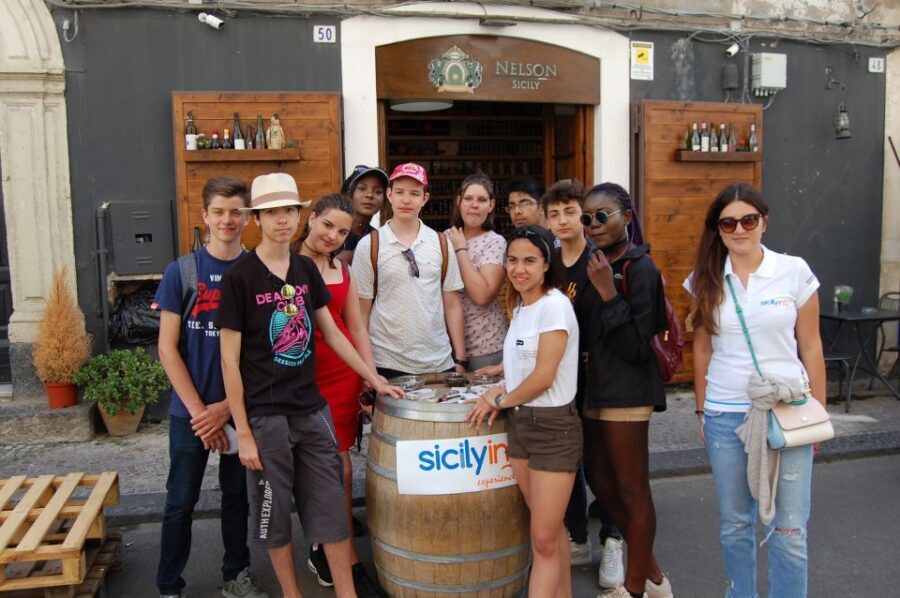 Catania: Guided Street Food Walking Tour - Morning vs evening: what changes when Pescheria is closed