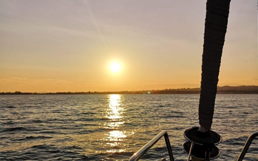Catania: Guided Sunset Sailing Trip with Aperitif & Prosecco - Your Crew Matters: How Guides Add Meaning to the Ride