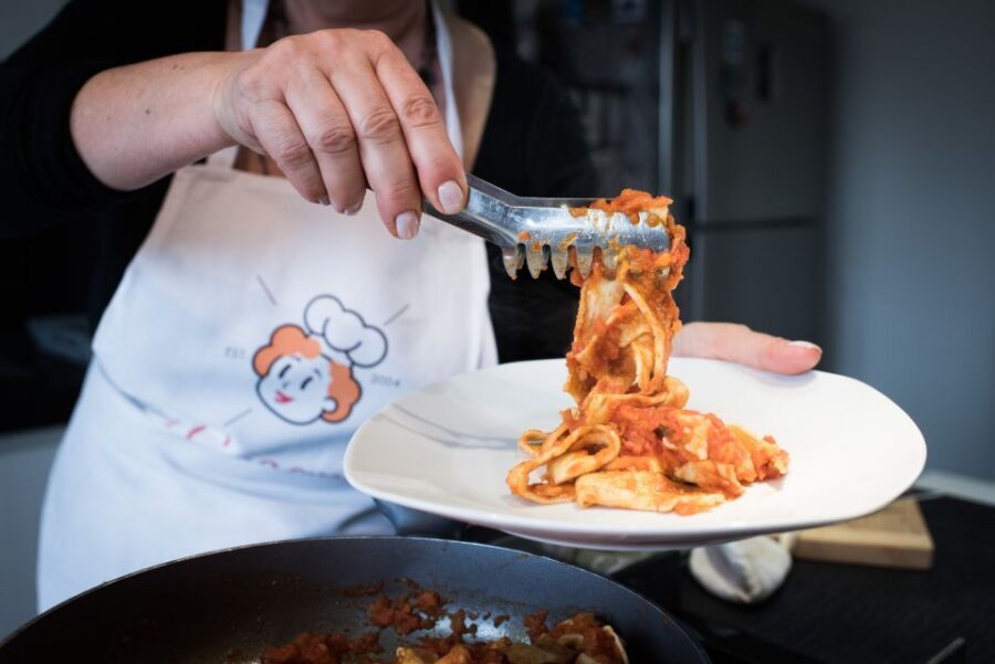 Catania: Pasta & Tiramisu Cooking Class at a Local's Home - Logistics inside a private home (and what to plan for)
