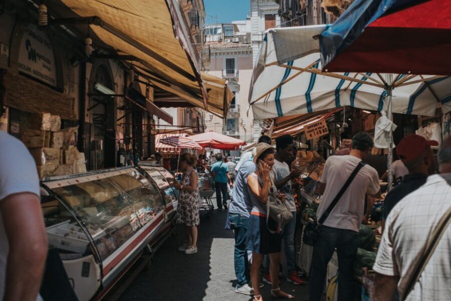 Catania Street Food Tour - Chiosco Costa and the city market: seltz and fresh bites