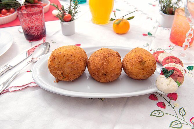 Cesarine: Home Cooking Class & Meal with a Local in Catania - Tasting with Wine: The Part That Makes It Feel Like a Meal, Not Homework
