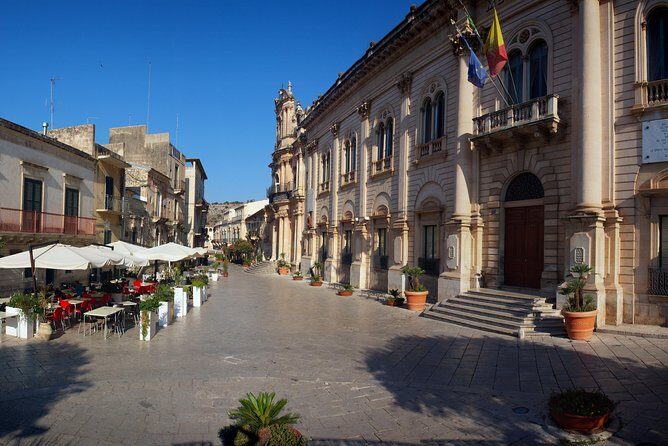 COMMISSARIO MONTALBANO Tour - Scicli Centro Storico: Vigata’s police station in city hall