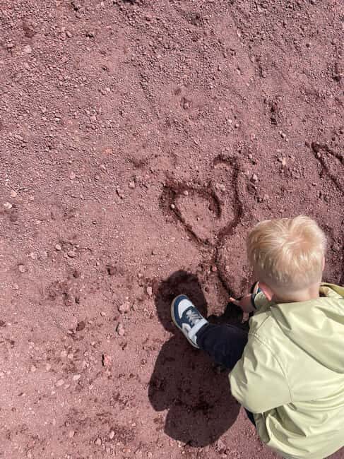 Etna Family Tour: private excursion on Etna mt. for families - Silvestri Craters: clue-led exploration with stories and experiments