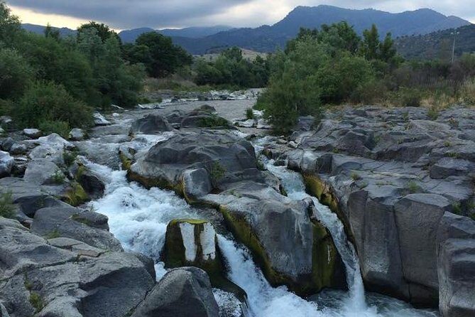 Etna, Wine and Alcantara Tour - From Taormina - Alcantara Gorge: A Refreshing Finale With Stairs and Cold Water