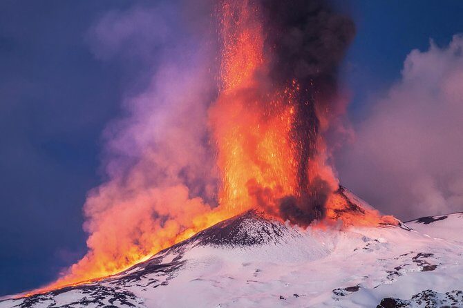 Etna: Winter excursion to 3.000mt - Summit craters from a safe distance, plus an optional lava channel