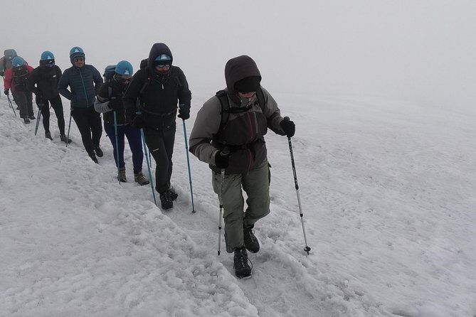 Etna: Winter excursion to 3.000mt - Guides and safety: why this tour feels controlled