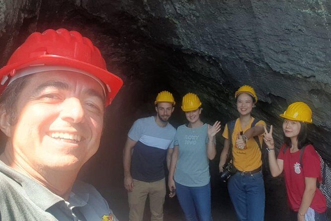 Etna2000m only to be booked by groups of 4 to 6 people. - The Silvestri Craters walk: what you’ll actually do on Etna