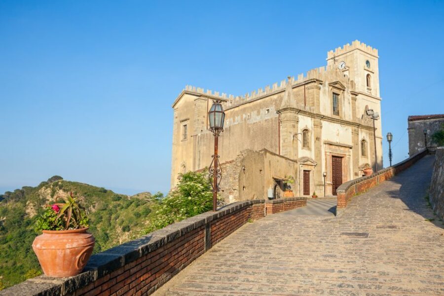 From Catania: Guided Godfather Tour with Taormina Visit - The Church stop that ties to the wedding: what you’ll see and why it matters