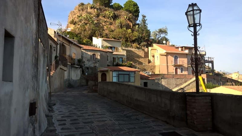 From Catania: Taormina, Savoca, & Castelmola Tour w/ Lunch - FAQ