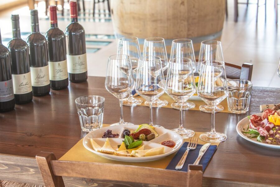 From Taormina: Private 3 Etna Wineries with Food & Wine - The wine tastings and food pairings: how to get the most out of all 10