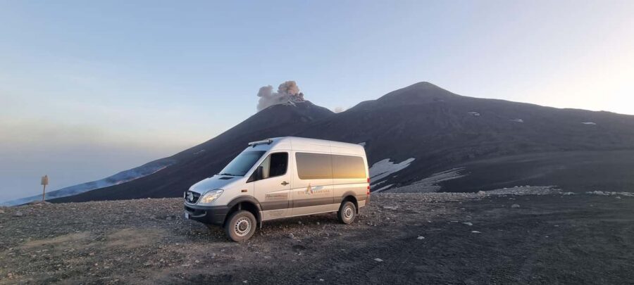 Mount Etna: Ascent to 2800m by 4x4 - A volcanologist guide who can answer what you’re actually seeing