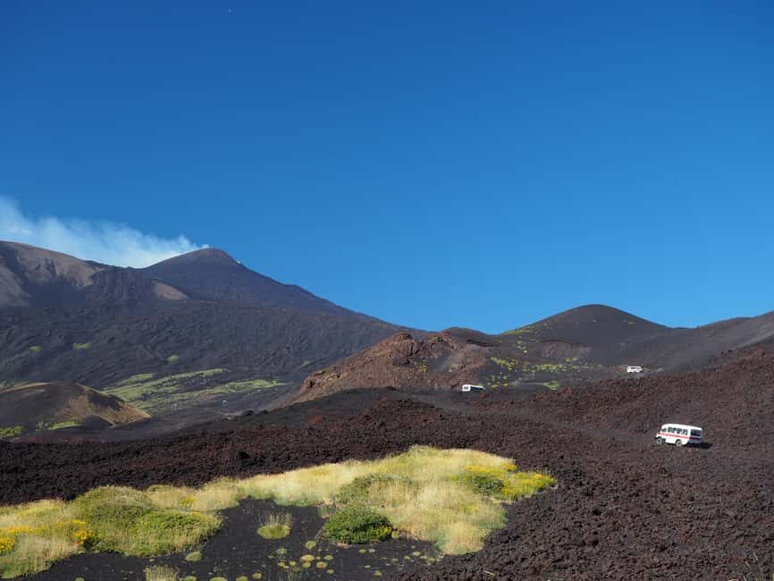 Mount Etna: North Upper Craters Guided Tour by 4x4 with Trek - The 2002 buttonhole craters and the sandy descent back