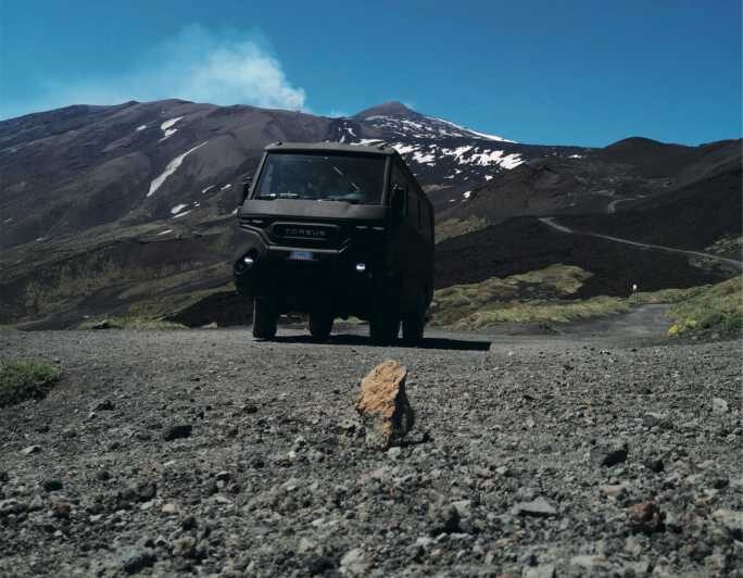 Mt. Etna Summit: Official box-office for Ascent to the Top - Meeting at Etna Escursioni and getting rolling on time