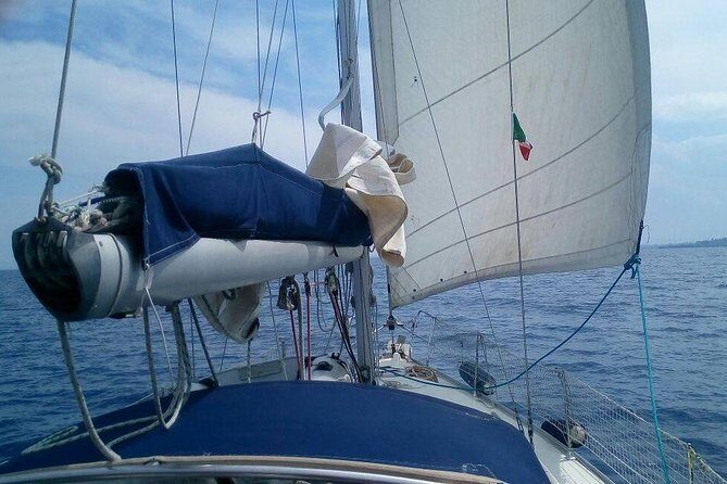 My sailing tour in Catania - The first sea stretch: Etna views plus an easy start off the Molo di Levante