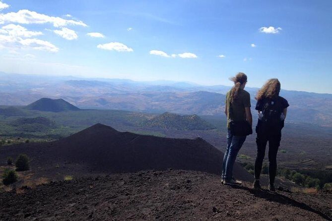 Private Etna tour and pistachio lunch in a pistachio farm - Mt. Etna and pistachios: why this mix works