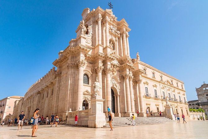 Siracusa - Ortigia & Noto Tour - Ortigia by foot: Cathedral views and the Arethusa Fountain terrace