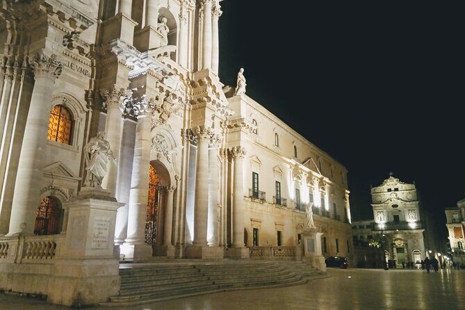 Syracuse Ortigia and Noto Private Tour - Ortigia Island walk: Apollo Temple, piazzas, fountains, and the fish market buzz