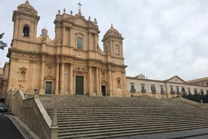 Syracuse Ortigia and Noto Private Tour - Syracuse Cathedral and the Jewish bath: baroque style with real depth