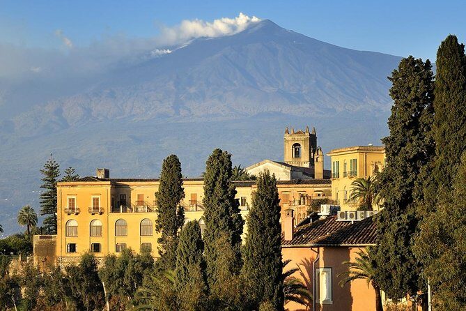 Taormina and Castelmola private and guided tour with Arancino - Drive up to Castelmola: a quieter kind of hill town