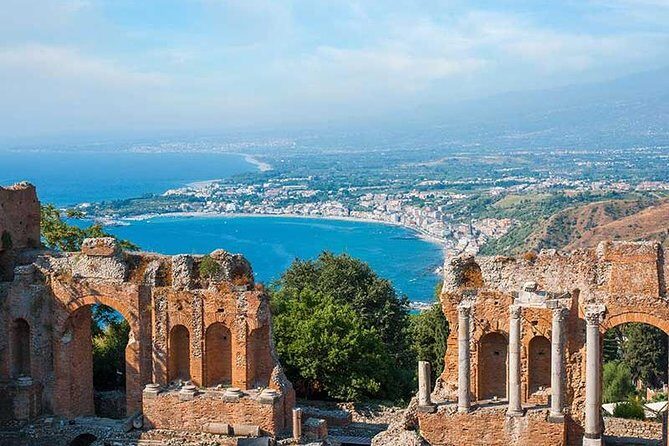 TAORMINA and CASTELMOLA TOUR - Taormina on Corso Umberto: where 3 hours can actually feel big