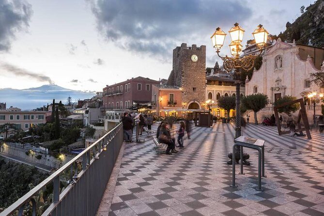 TAORMINA and CASTELMOLA TOUR - The drive between Taormina and Castelmola: your real time for photos