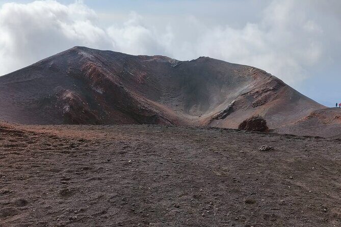 Tour to the Summit Craters of Etna 2920 meters with cable car and Jeep - Up to 2,920 m: Rifugio Sapienza and the Summit Crater Angle